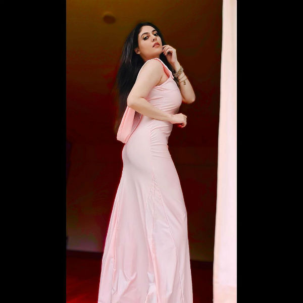 மேலும் அழகுடன்