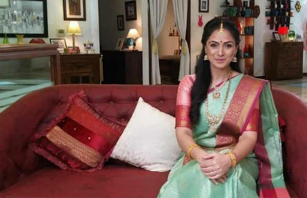 கனவு கன்னியாக