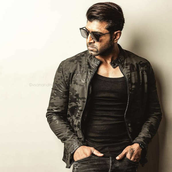 ஹரியுடன் இணைந்து