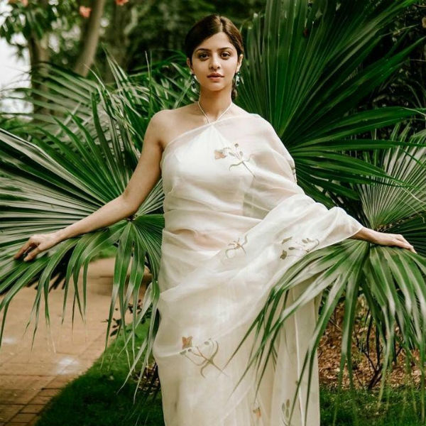 ஹாரர் திரைப்படத்தில்