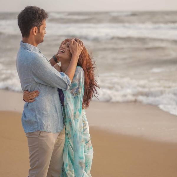 முந்தாணையை இழுத்து 