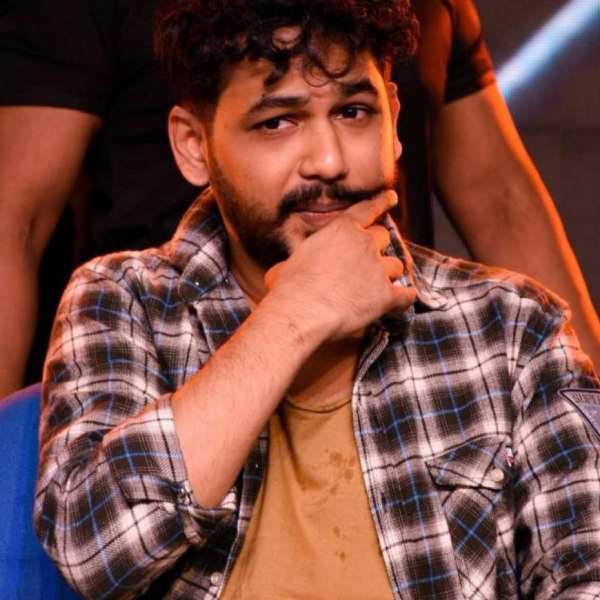 வித்தியாசமான கதைகளில்