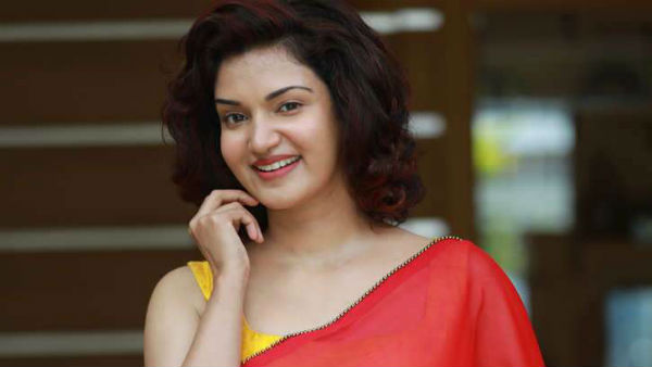 லிப் லாக் முத்தம் லிப் லாக் முத்தம்