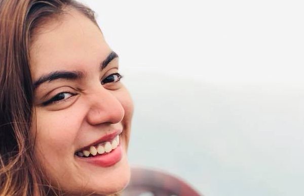 வாயை மூடி பேசவும் 