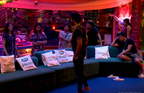 எனக்கு இங்கிதம் இருக்கு 