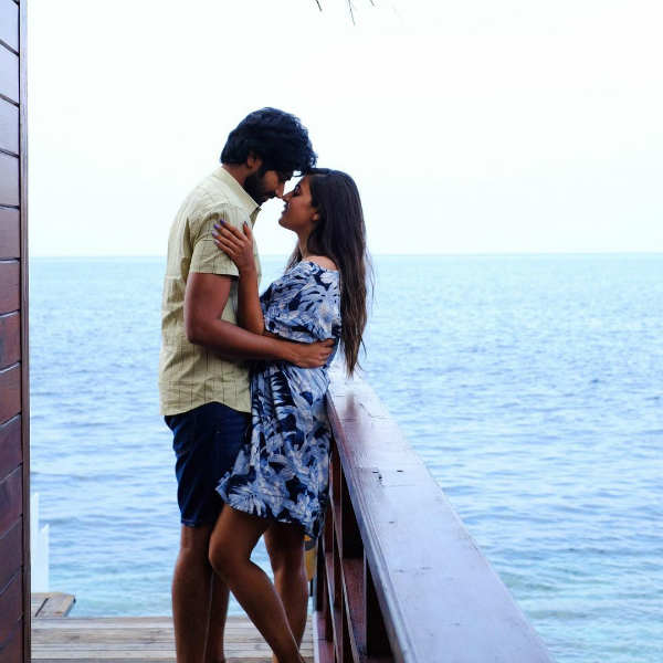 ரொமான்டிக் ஜோடி 