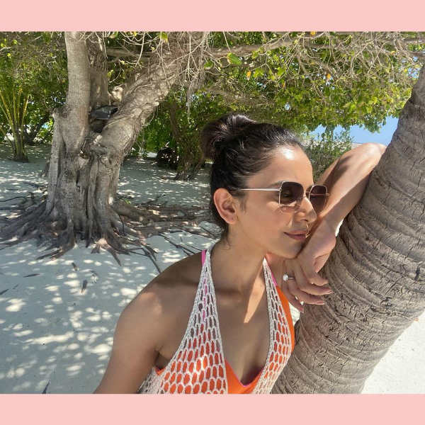 வழக்கில் சிக்கினார் 