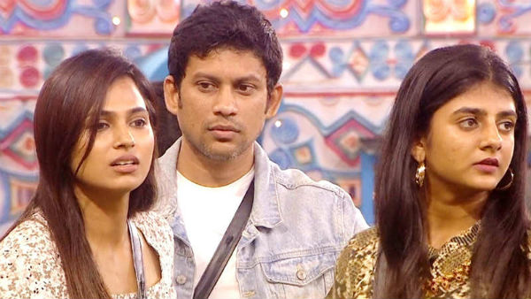  வார்த்தை விட்டிருக்கிறீர்கள் 