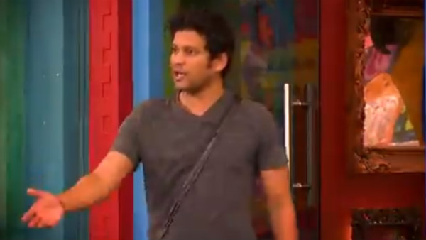 தேவையில்லாம பேசுவார் 