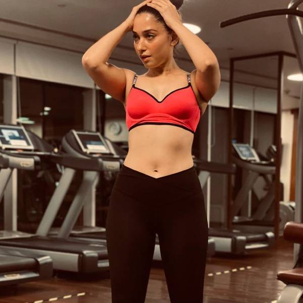 வெறித்தனமாக போஸ்