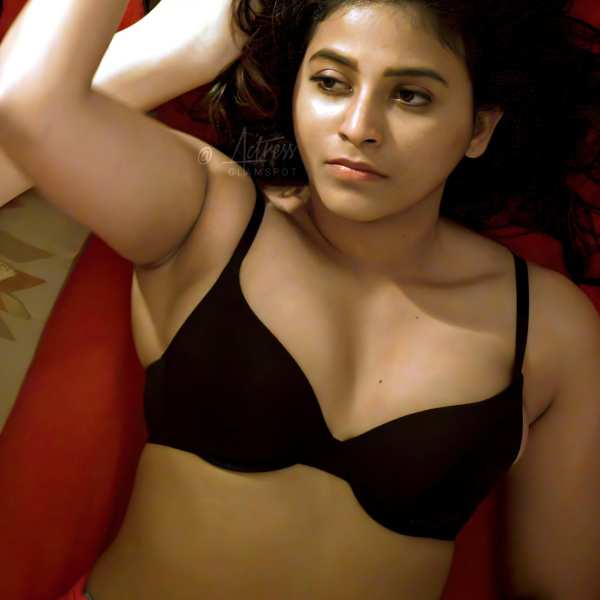 லெஸ்பியன் முத்தம்