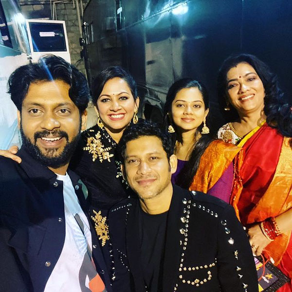 காதலர் தின ஸ்பெஷலா 