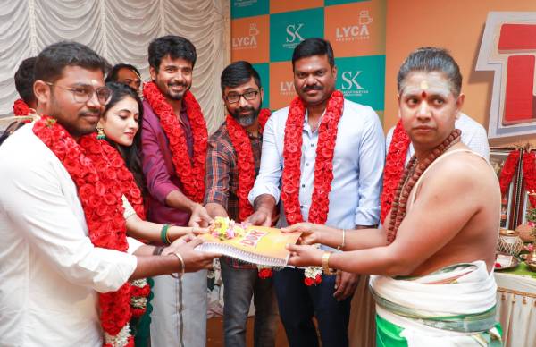 கமர்சியல் வெற்றியாக