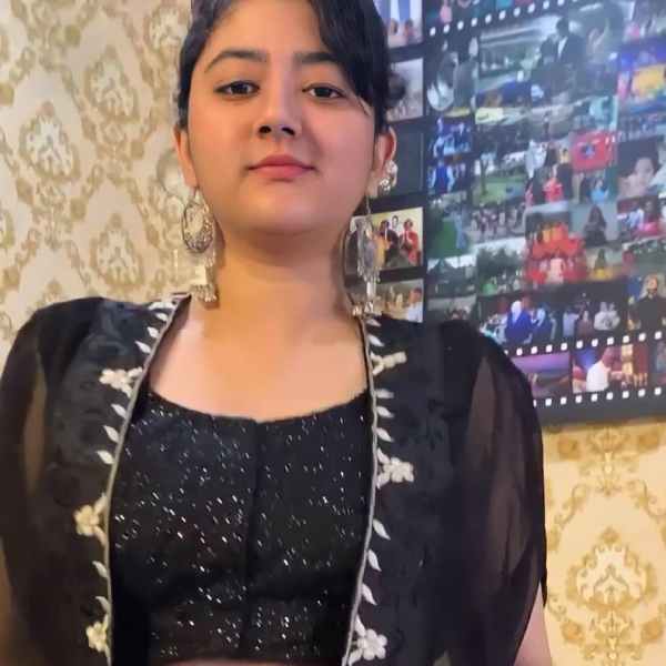 படிப்பில் முழு கவனம்