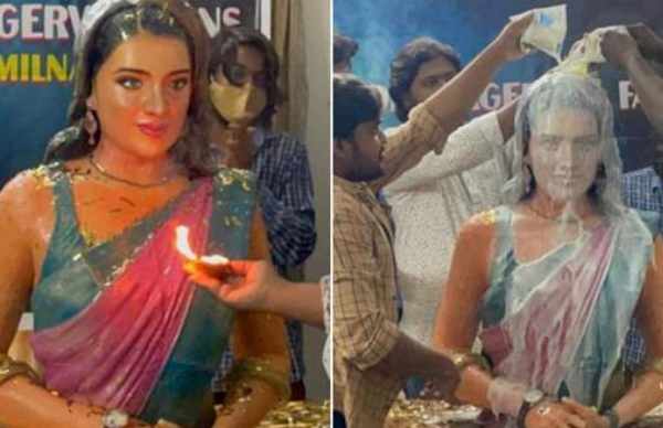 கோயில் கட்டிய ரசிகர்கள்