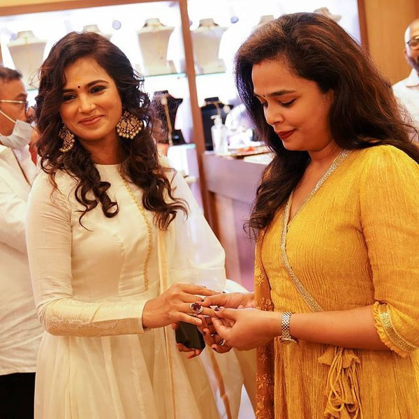 ரம்யா அக்கா