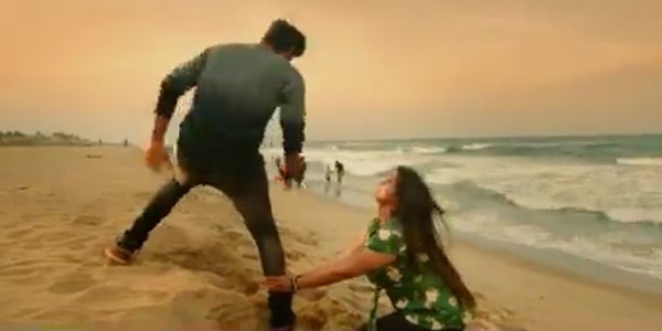 காலை பிடித்து கெஞ்சுறாங்களே