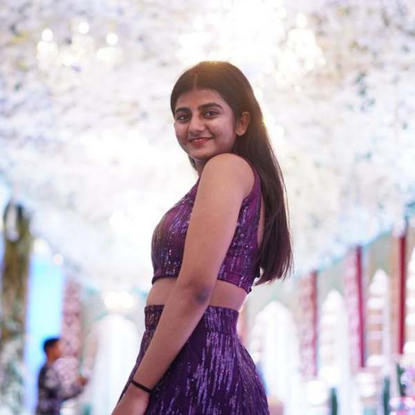 ஹீரோயின் ரேஞ்சுக்கு பாலிஷ்