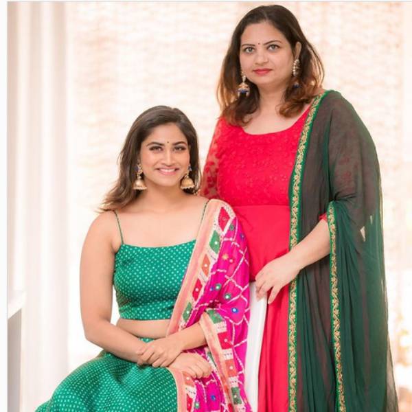 அம்மாவுடன் போட்டோ