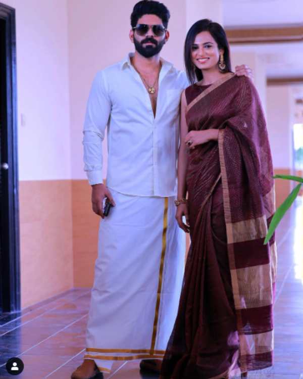 நெஞ்சோடு தாங்கி வந்தார் 