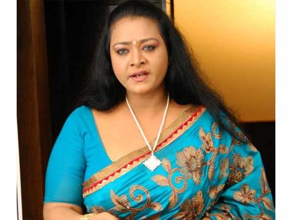  குணசித்திர நடிகை