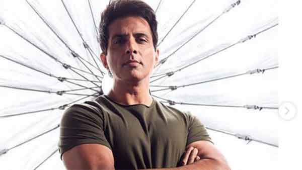 உதவி செய்தார் 