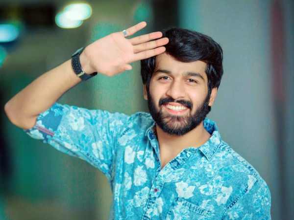 சிறுவயதில் மிகவும் துருதுருப்பாக