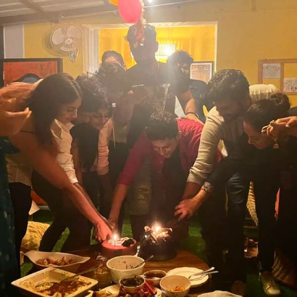 வேற லெவல் பர்த்டே