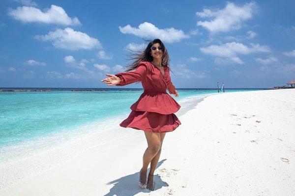 போட்டோக்கள் வீடியோக்கள் போட்டோக்கள் வீடியோக்கள்