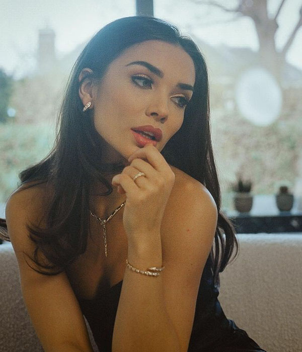 ஜூம் பண்ணி ஜூம் பண்ணி