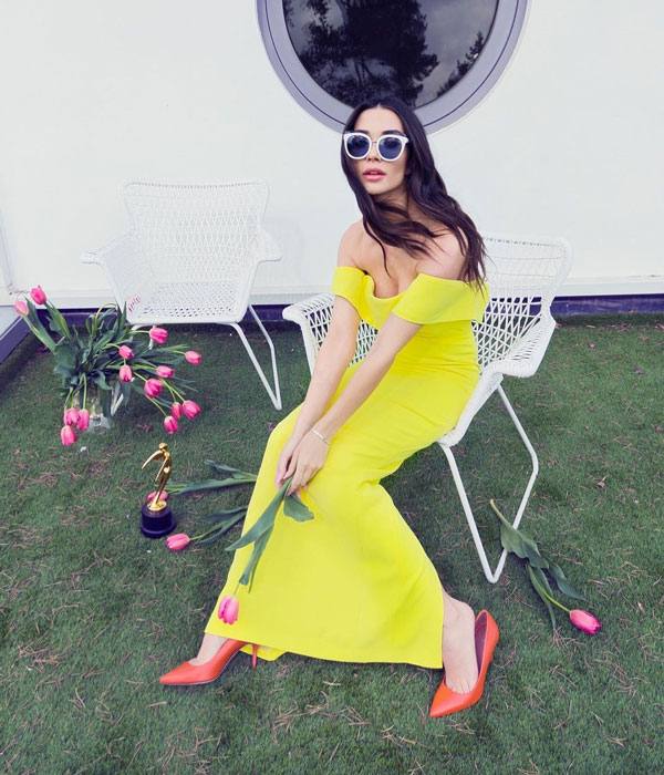 பார்த்து கழண்டு விழ போகுது பார்த்து கழண்டு விழ போகுது