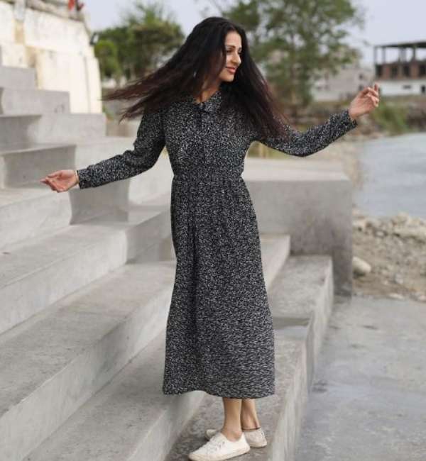 Bhoomika pose is so cute 