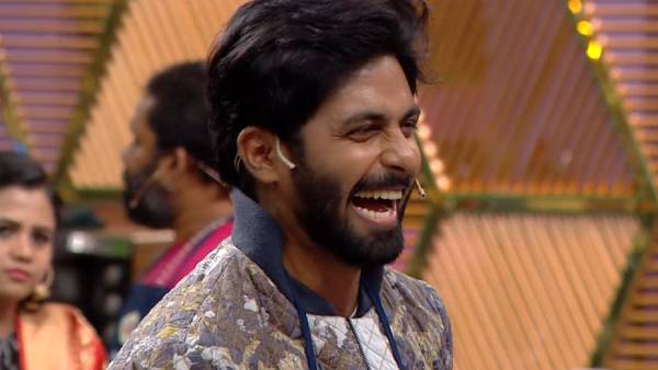 ஆஸ்பத்திரிக்கு போகாமல்.. 