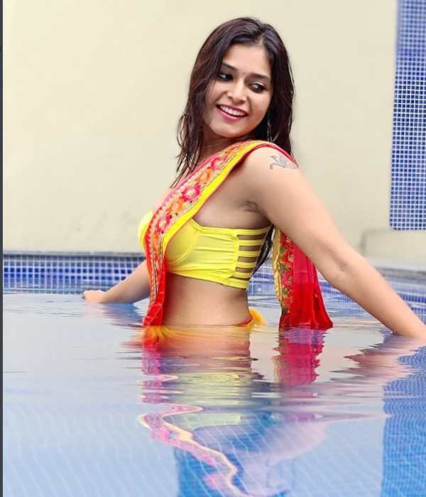 Actress Dharsha Gupta swimming pool photoshoot