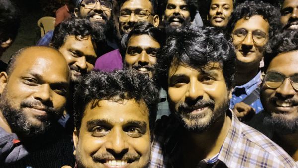  படக்குழு ஆலோசனை 