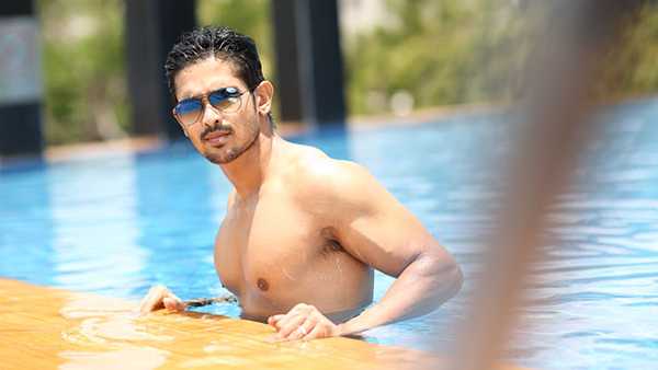 7 ஆண்டுகளுக்கு பின் பாடல் 