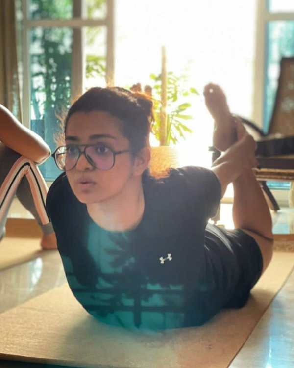 அசால்டாக வில்லு யோகா 