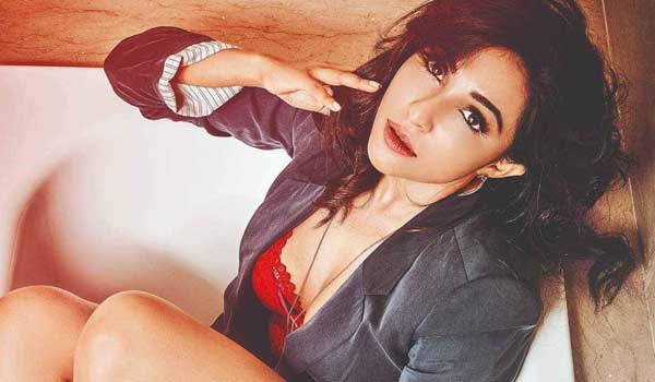 அஜித் பட நடிகை