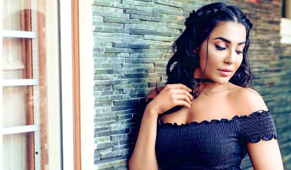 படு கிளாமராக