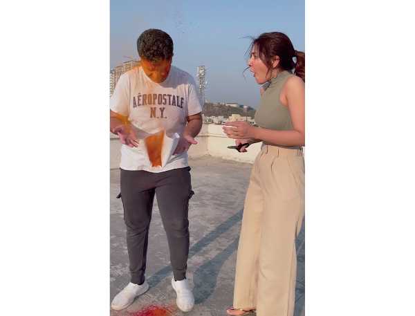 அள்ளும் லைக்ஸ்.. 