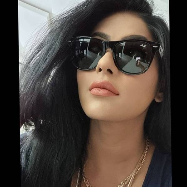 கிளாமர் படம்