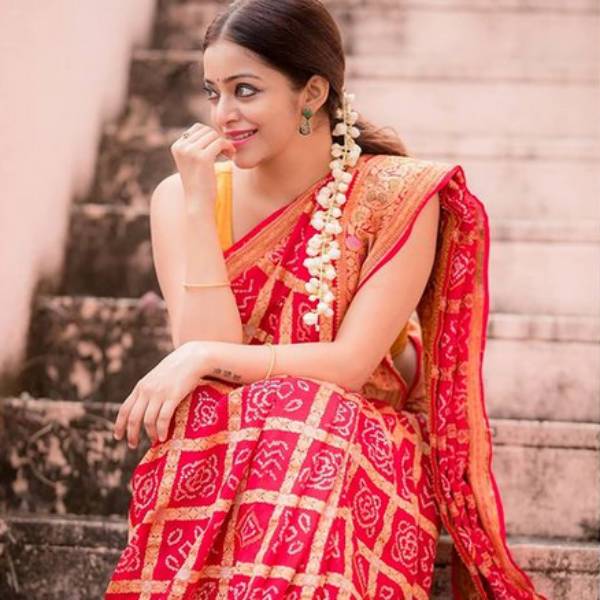 பக்கத்துவீட்டுப்பெண் 