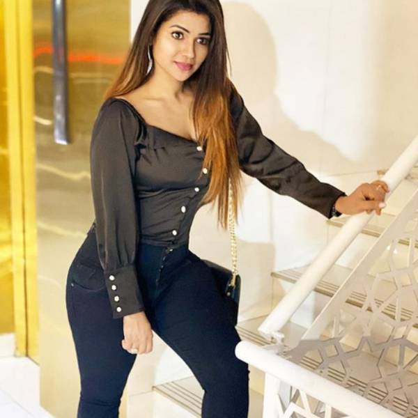 கவர்ச்சி கதகளி 