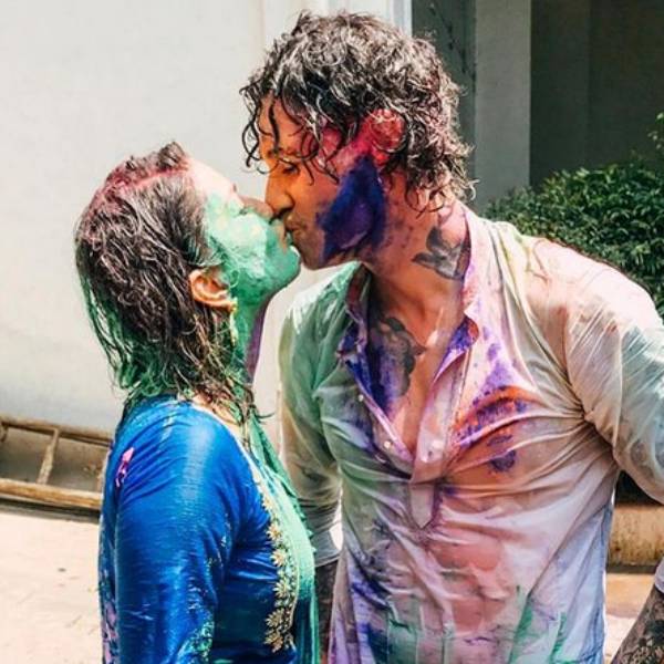 வேற லெவல் லிப் லாக்