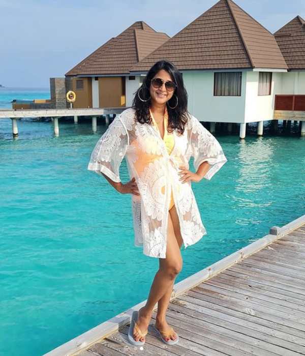 போட்டி போடும் நடிகைகள் 