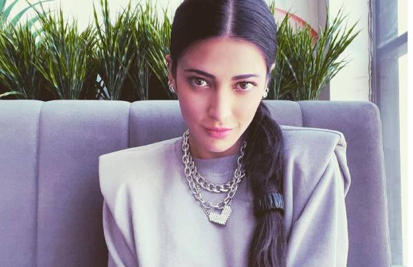 ரிலீசுக்கு காத்திருக்கும் லாபம் 