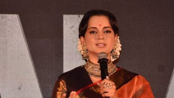 கண்கலங்கினார்