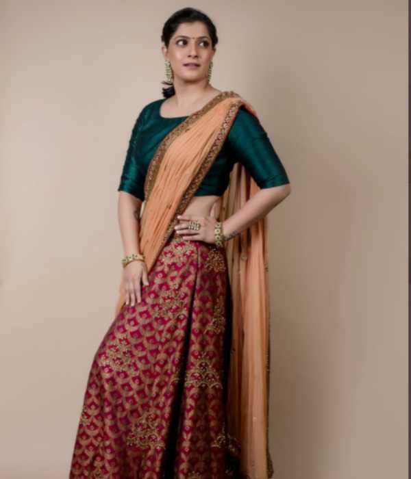 நற்பெயர் பெற்றார்