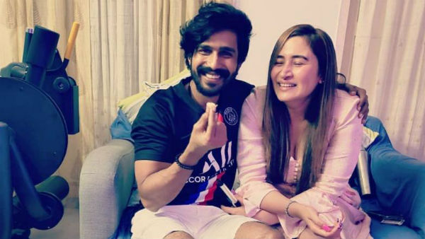 காதல் கிசுகிசு 