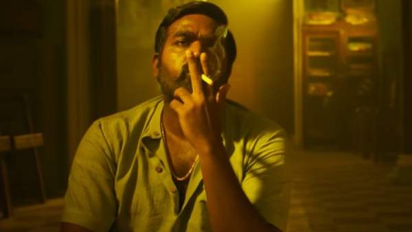 போலீஸ் அதிகாரியாக 